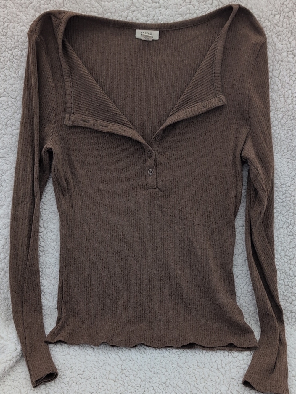 ana Ribbed Brown Long-Sleeve Henley